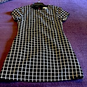 Window pane black-and-white dress. short sleeve fully lined 100% polyester.